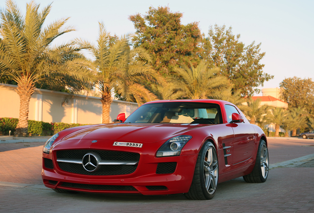 Mercedes-Benz SLS AMG