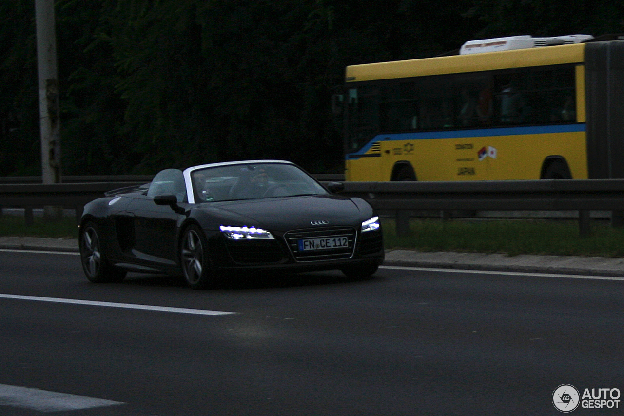 Audi R8 V10 Spyder 2013