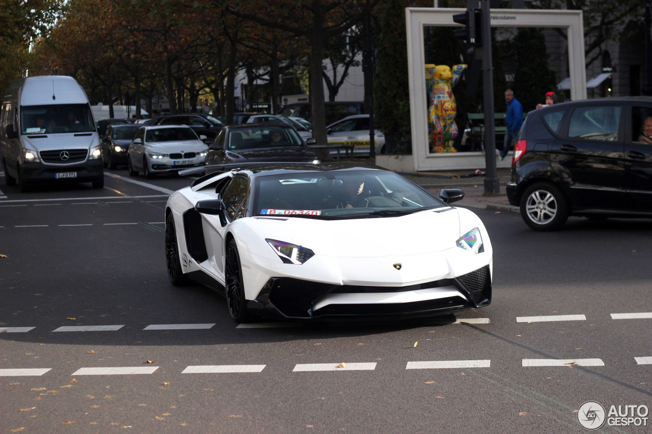 Lamborghini Aventador LP750-4 SuperVeloce Roadster