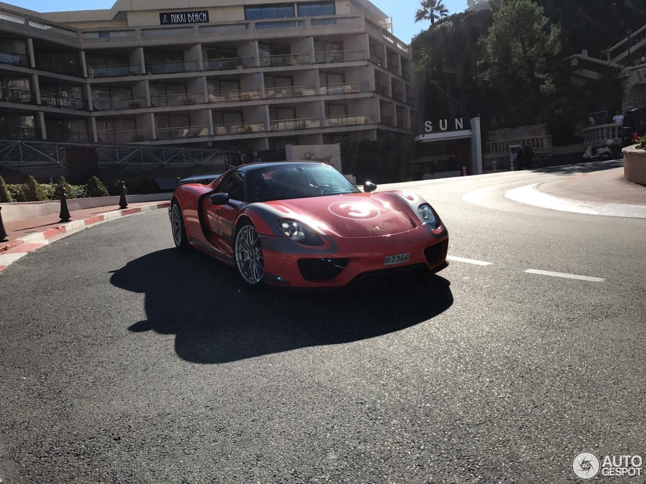 Porsche 918 Spyder Weissach Package