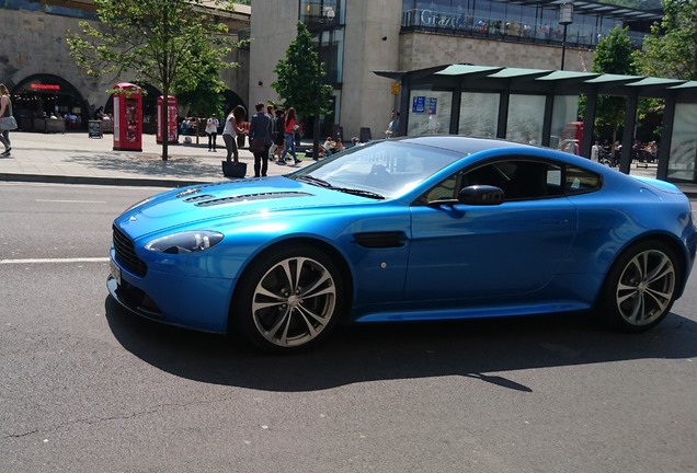 Aston Martin V12 Vantage