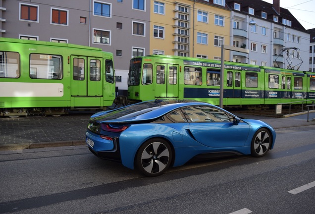 BMW i8