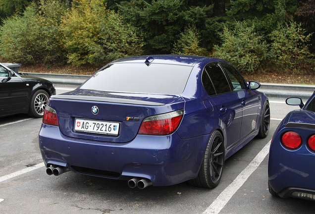 BMW M5 E60 2005