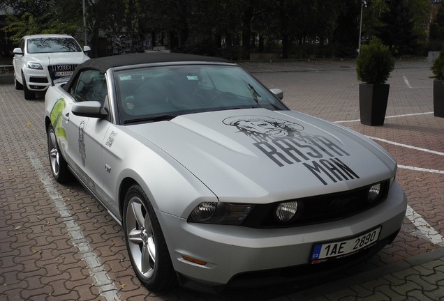 Ford Mustang GT Convertible 2010