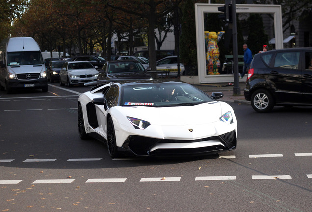 Lamborghini Aventador LP750-4 SuperVeloce Roadster