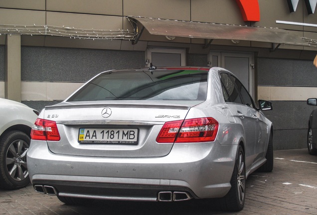 Mercedes-Benz E 63 AMG W212 V8 Biturbo