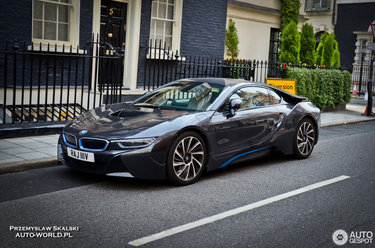 BMW i8