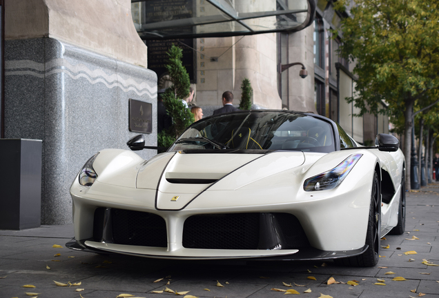 Ferrari LaFerrari Aperta