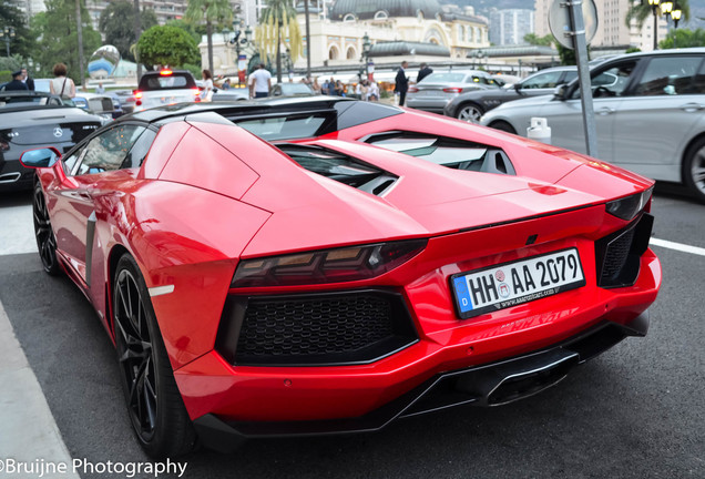 Lamborghini Aventador LP700-4 Roadster