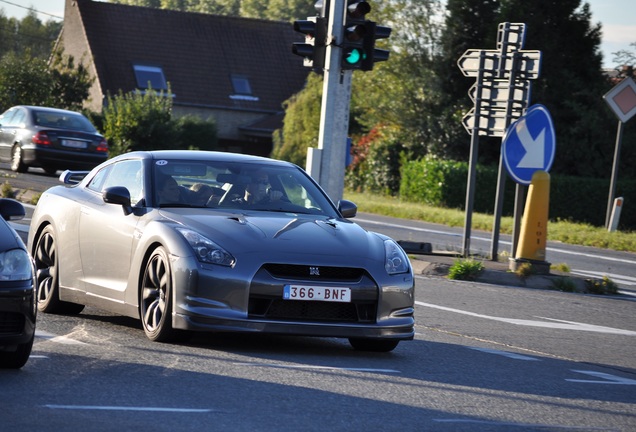 Nissan GT-R