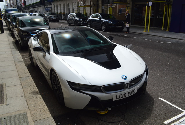 BMW i8