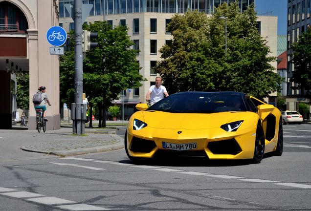 Lamborghini Aventador LP700-4 Roadster