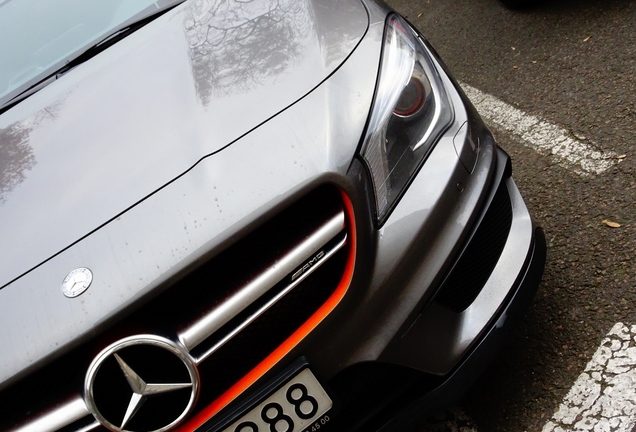 Mercedes-Benz CLA 45 AMG Shooting Brake OrangeArt Edition