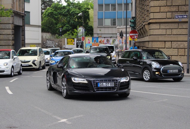 Audi R8 V10