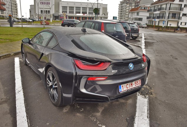 BMW i8