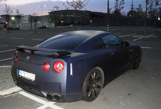 Nissan GT-R