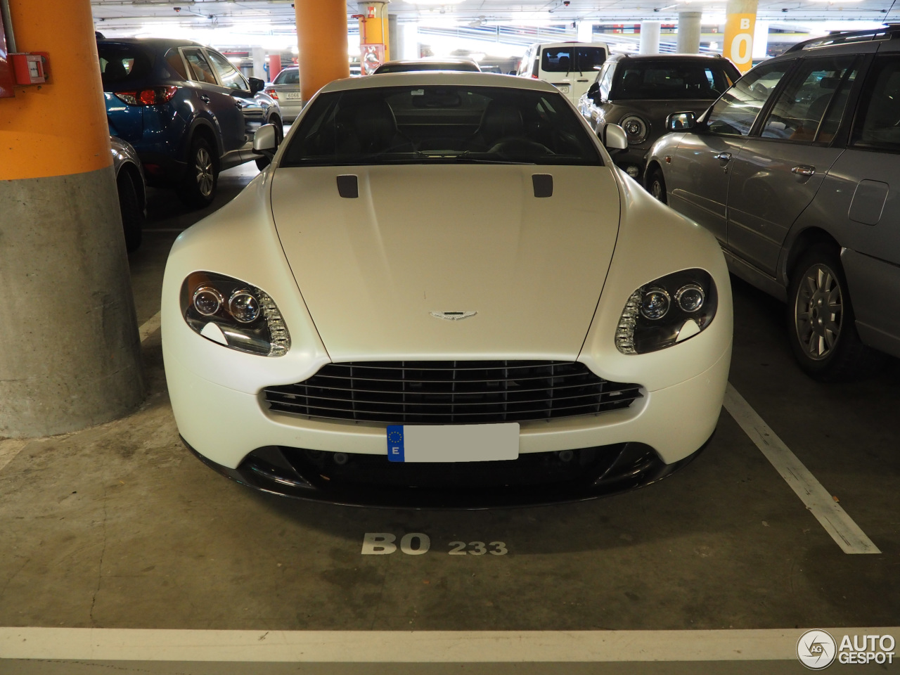 Aston Martin V8 Vantage S SP10