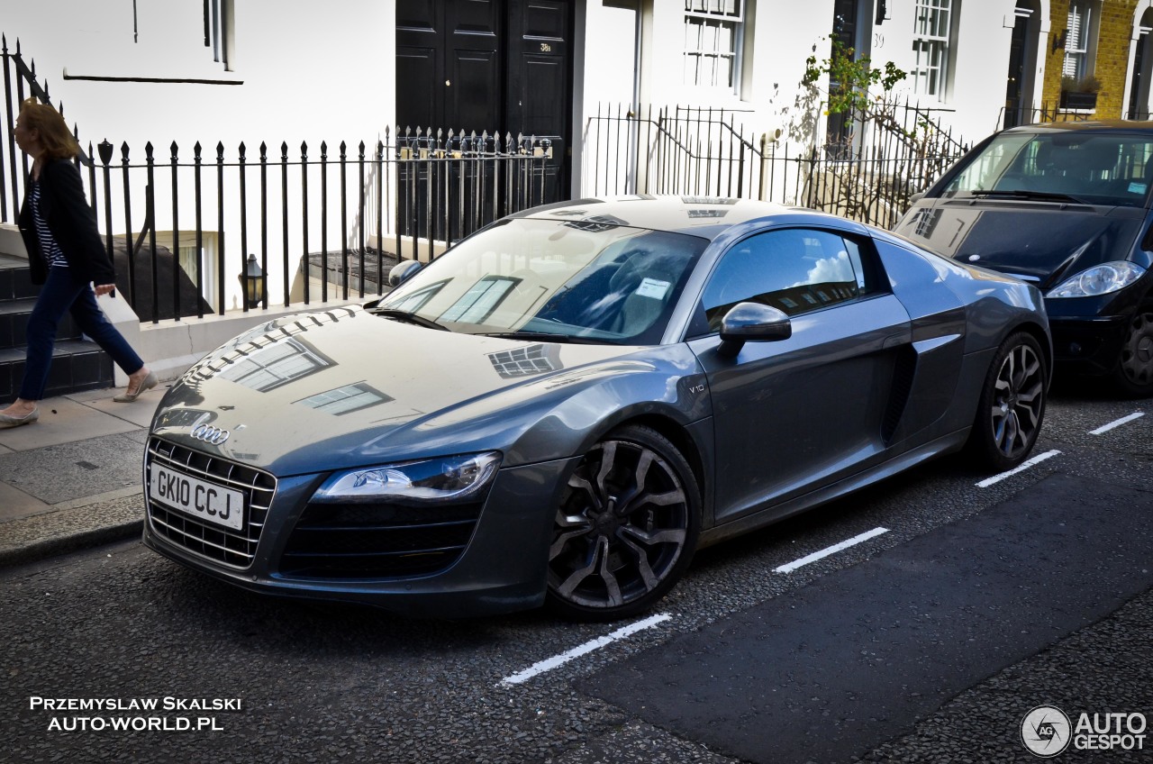 Audi R8 V10