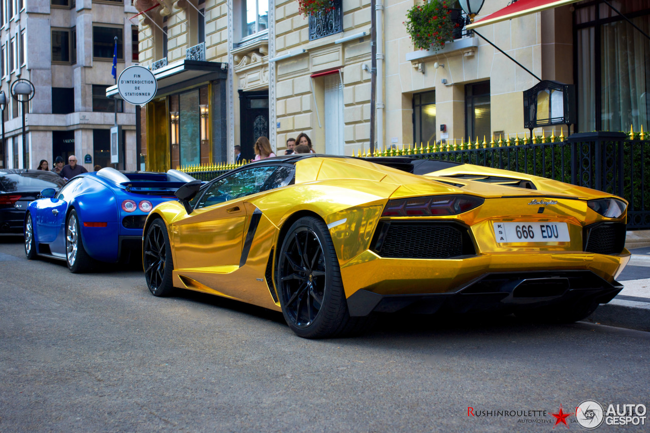 Lamborghini Aventador LP700-4 Roadster