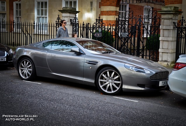 Aston Martin DB9