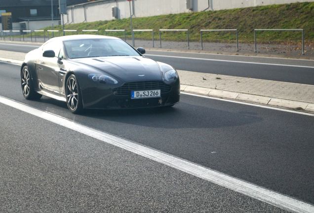 Aston Martin V8 Vantage S