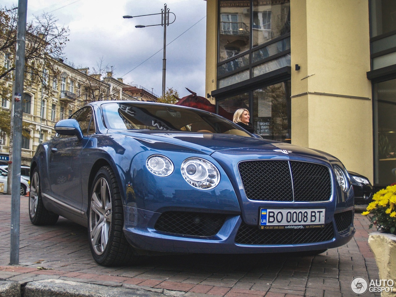 Bentley Continental GT V8