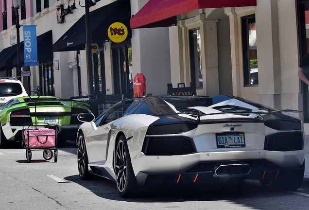 Lamborghini Aventador LP700-4 Roadster