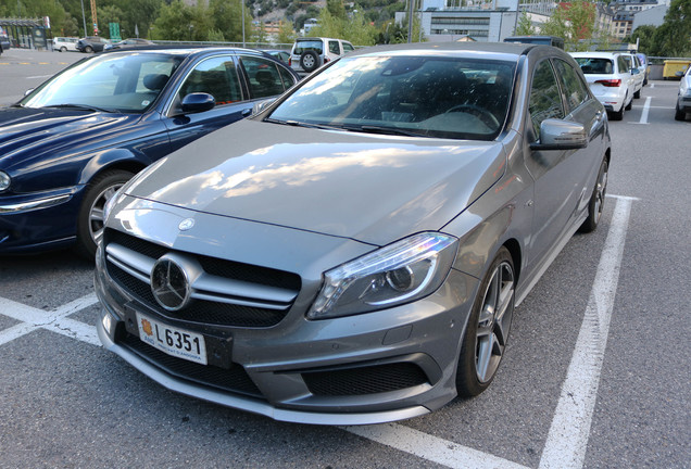 Mercedes-Benz A 45 AMG