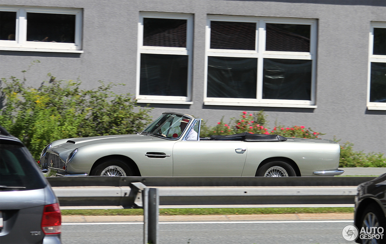 Aston Martin DB6 Volante