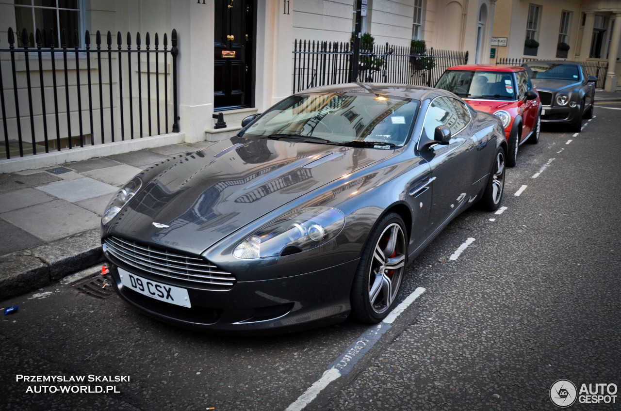 Aston Martin DB9