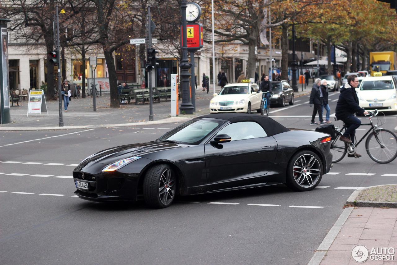 Jaguar F-TYPE R AWD Convertible