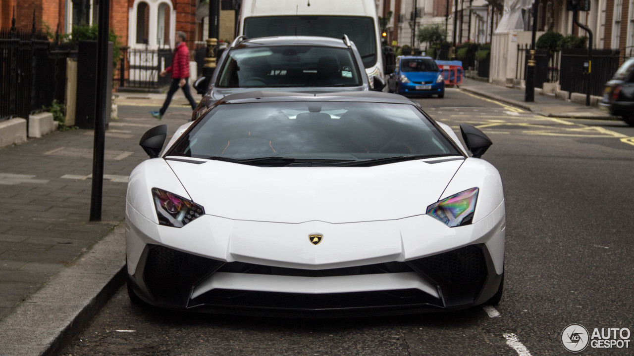 Lamborghini Aventador LP750-4 SuperVeloce Roadster