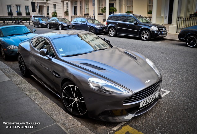 Aston Martin Vanquish 2013