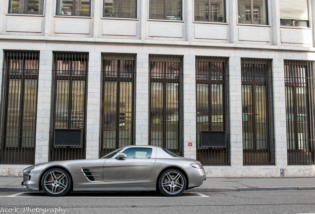 Mercedes-Benz SLS AMG