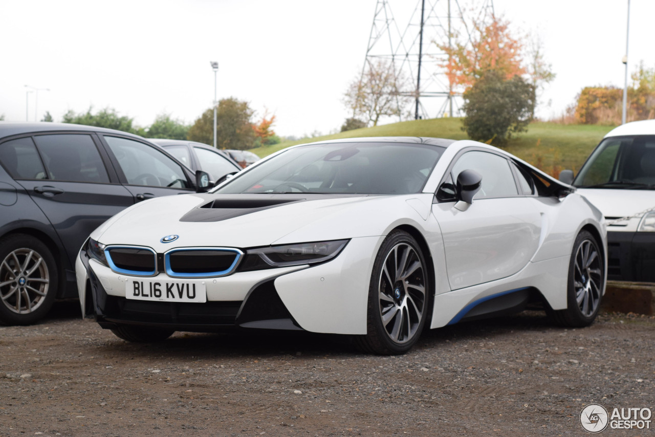 BMW i8