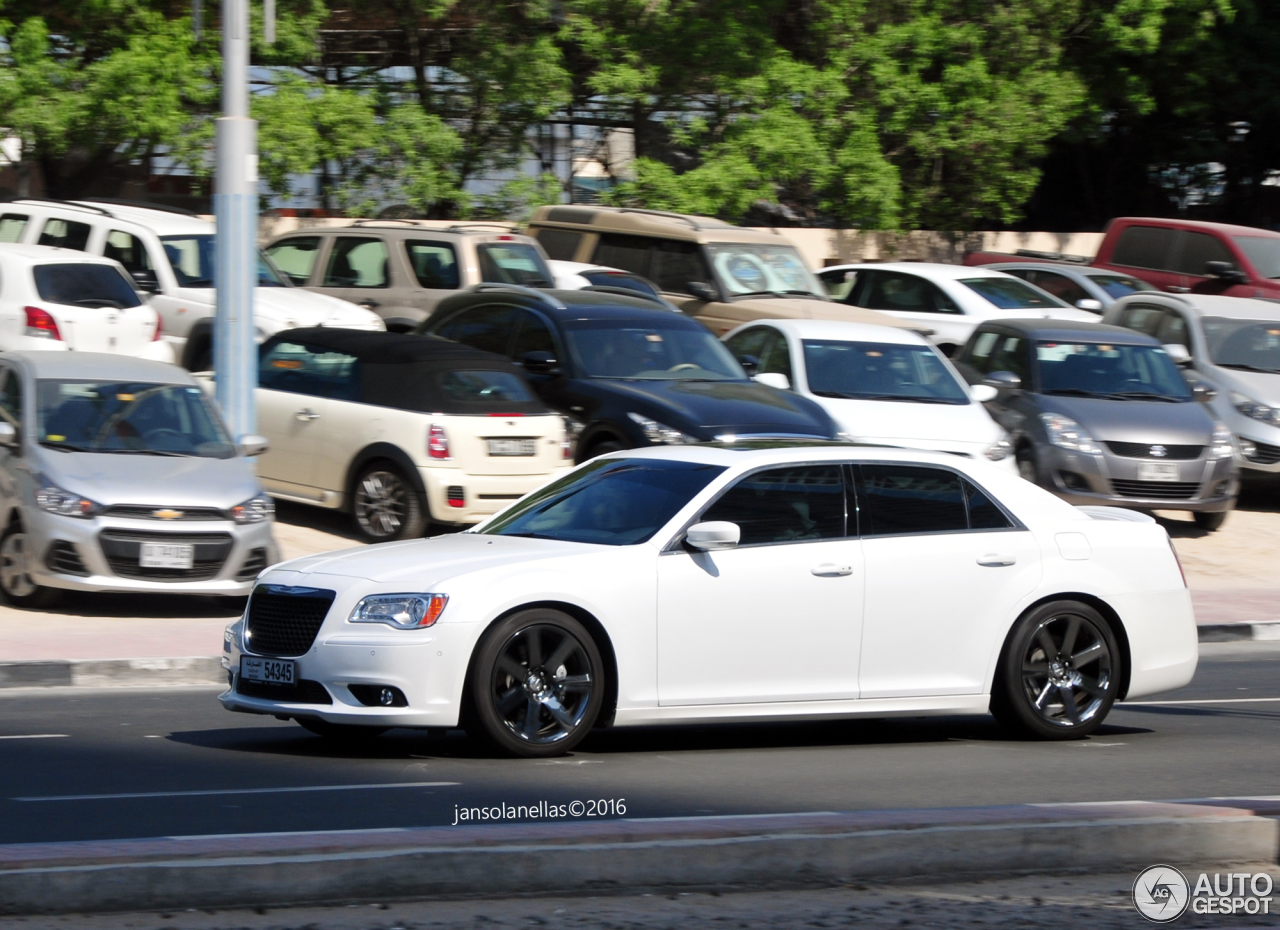 Chrysler 300C SRT8 2013