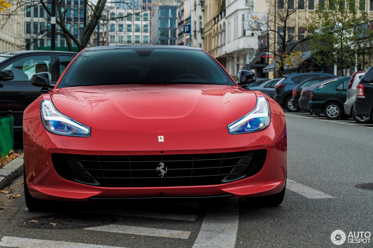 Ferrari GTC4Lusso