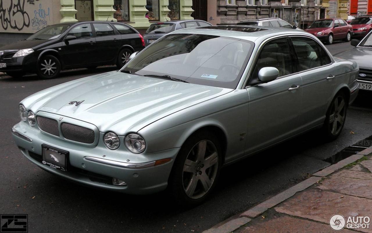 Jaguar XJR