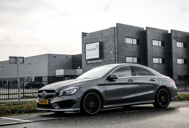 Mercedes-Benz CLA 45 AMG C117