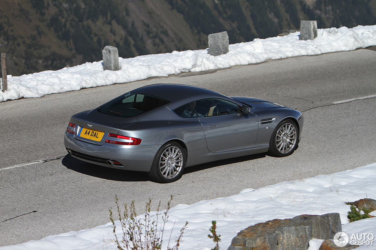 Aston Martin DB9