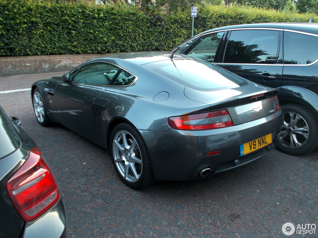 Aston Martin V8 Vantage