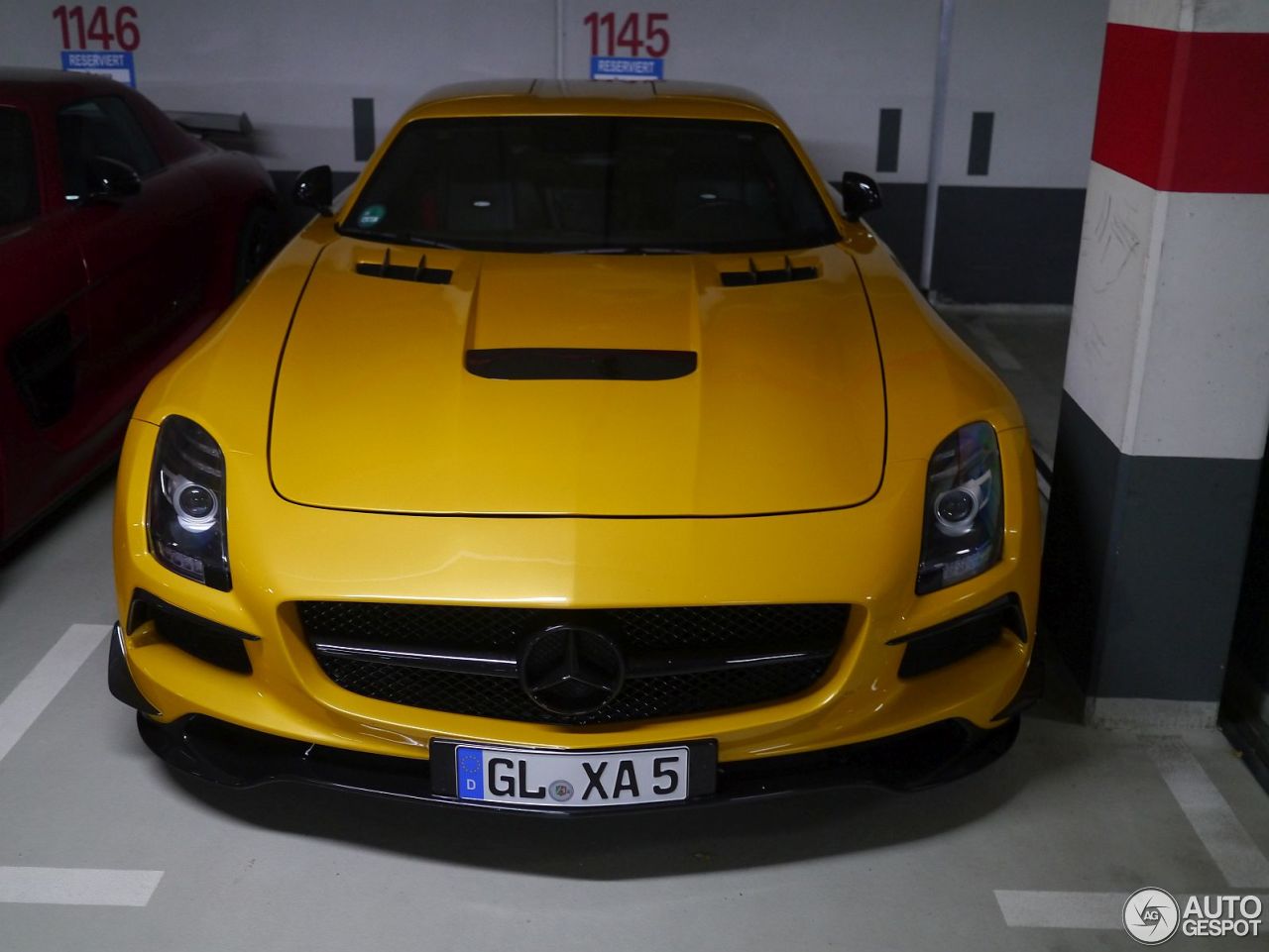 Mercedes-Benz SLS AMG