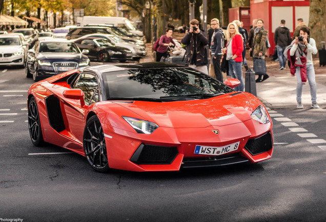 Lamborghini Aventador LP700-4 Roadster