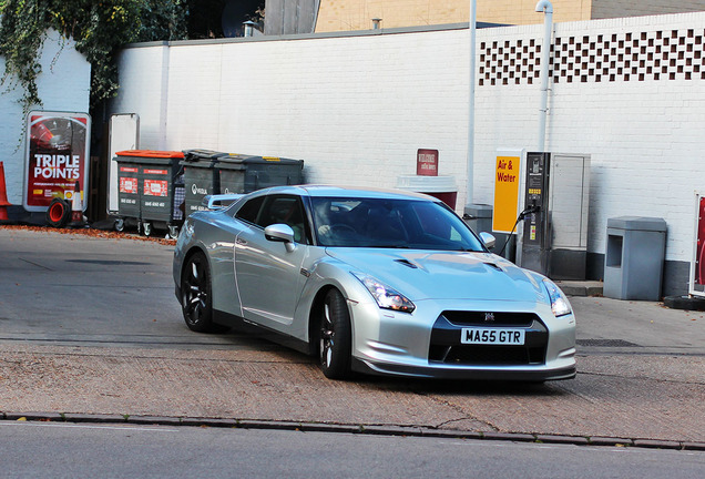 Nissan GT-R