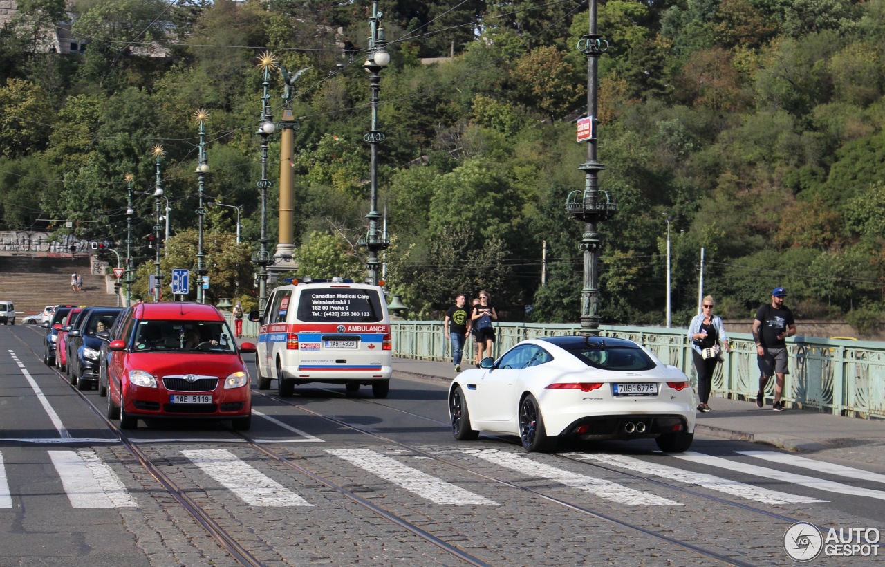 Jaguar F-TYPE S Coupé