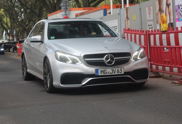 Mercedes-Benz E 63 AMG S W212