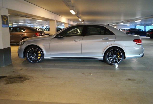 Mercedes-Benz E 63 AMG S W212