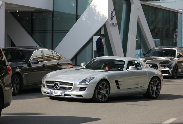 Mercedes-Benz SLS AMG