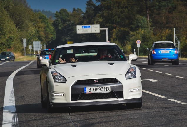 Nissan GT-R 2011