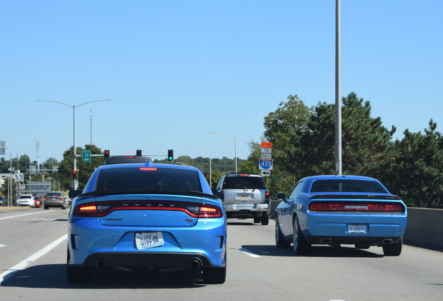 Dodge Challenger SRT-8